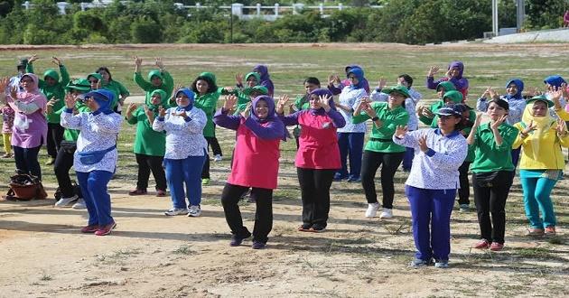 Istri PNS, TNI, Polri Silaturahmi dengan Aerobik Bersama